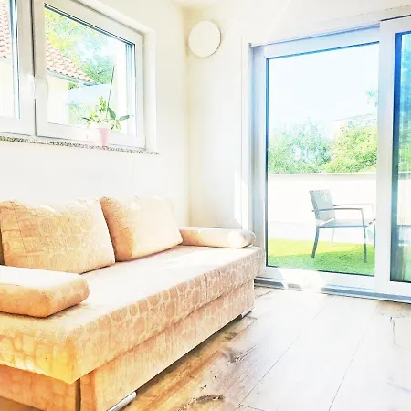 Greenview Terrace Apartement * Φριντρισχάφεν